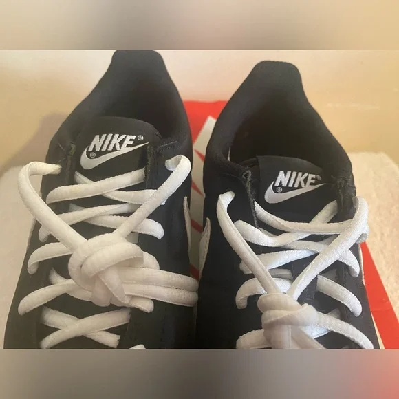 Nike Cortez - Picture 4 of 9